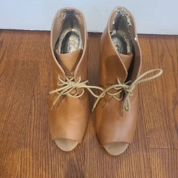 New Loft Shirlie open toe bootie, size 9, tan color, not in original box - Picture 9 of 9